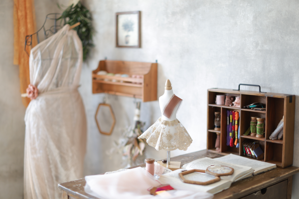 リニューアルスタジオの裁縫道具やマネキン